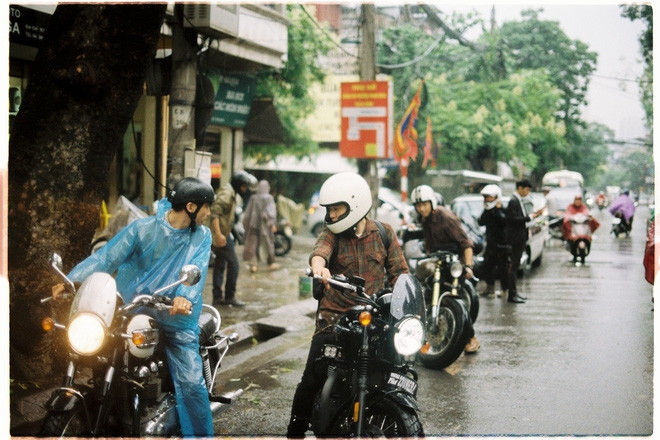 Không chỉ hạnh phúc với đám cưới được tổ chức theo phong cách yêu thích của hai vợ chồng, Hoàng Nam còn cảm thấy hào hứng nhờ nhờ sự hỗ trợ của nhóm bạn “hợp gu”.