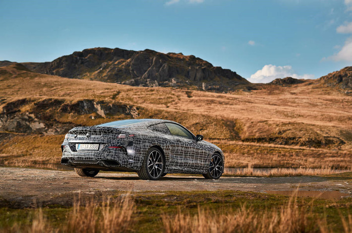 Chiếc BMW 8-Series gần đây nhất được thử nghiệm là BMW M850i xDrive Coupe 2018. Tuy nhiên, thông số cụ thể không được công bố cho đến khi bán ra vào đầu tháng 11. Dòng 8-Series có chi tiết kỹ thuật liên quan mật thiết với 7-Series. Về bản chất, nó sẽ là phiên bản coupé hai cửa của BMW 7-Series, tương tự như 4-Series và 3-Series.