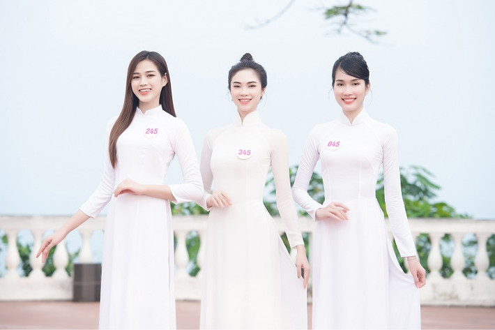 Đêm thi Người đẹp biển – Du lịch Hoa hậu Việt Nam 2020 diễn ra ngày 12/11.