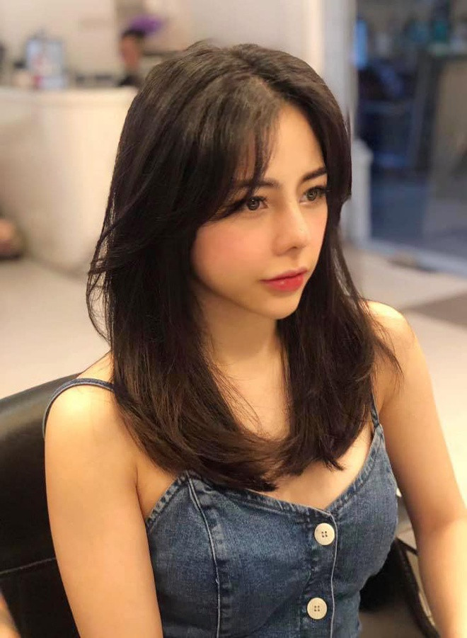 Lan Phương đã có một con gái. Hai mẹ con cô có sở thích đi du lịch và thường xuyên check-in ở nhiều địa điểm nổi tiếng. Phía dưới bài đăng, bạn bè thường khen ngợi bạn gái Huỳnh Anh là mẫu phụ nữ độc lập, biết làm chủ cuộc sống.