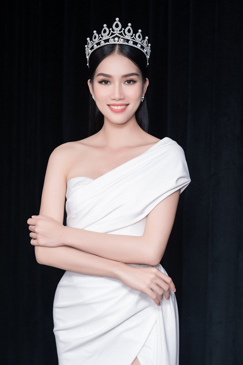 Tại sân chơi nhan sắc này, Thúy Vân từng đoạt danh hiệu Á hậu 3, Tường San ghi tên mình vào top 8 chung cuộc. Với Phương Anh, nhiều người kỳ vọng cô sẽ đạt thành tích cao nếu tham gia.