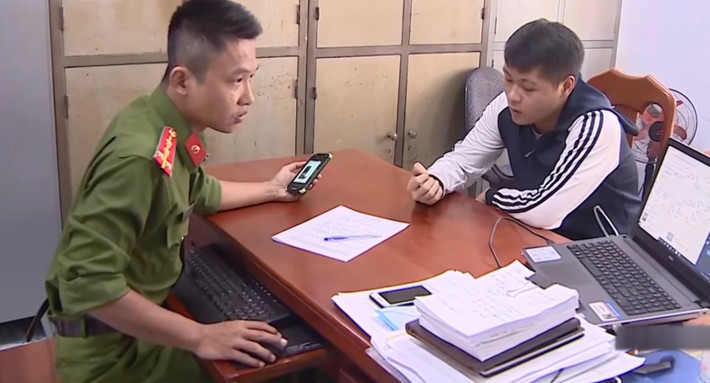 Sau nhiều lần mời lên làm việc, Kiều Duy Tiến, chủ chiếc xe mà Dũng điều khiển cũng đã đến khai nhận về việc cho mượn xe nhưng lại không biết nơi Dũng đang lẩn trốn.