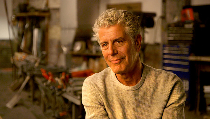 Trong thời gian ghi hình ở Namibia, người dẫn chương trình kiêm đầu bếp Anthony Bourdain (Mỹ) đã thử ăn món này. Sau đó, ông cho biết mình đã bị nhiễm trùng và phải điều trị bằng thuốc kháng sinh.