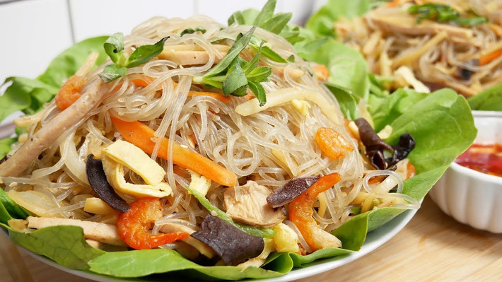 Miến xào chay được nhiều người ưa chuộng bởi hình thức bắt mắt, cách chế biến đơn giản mà hương vị lại vô cùng thơm ngon.