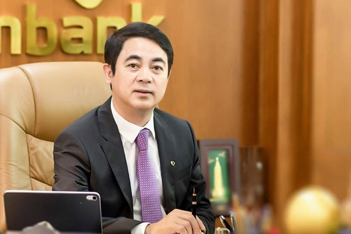 Trong thời gian này, ông Thành đảm nhiệm các vị trí: Phó Tổng Giám đốc Ngân hàng Vietinbank; Chánh văn phòng Ngân hàng nhà nước; Tổng Giám đốc Ngân hàng Vietcombank; Chủ tịch Hội đồng quản trị Ngân hàng Vietcombank. Đây là doanh nghiệp niêm yết duy nhất của Việt Nam nằm trong top 1.000 doanh nghiệp lớn nhất toàn cầu với giá trị vốn hóa đạt 395.000 tỷ đồng. Trong 5 năm qua đã nộp ngân sách 31.000 tỷ đồng.