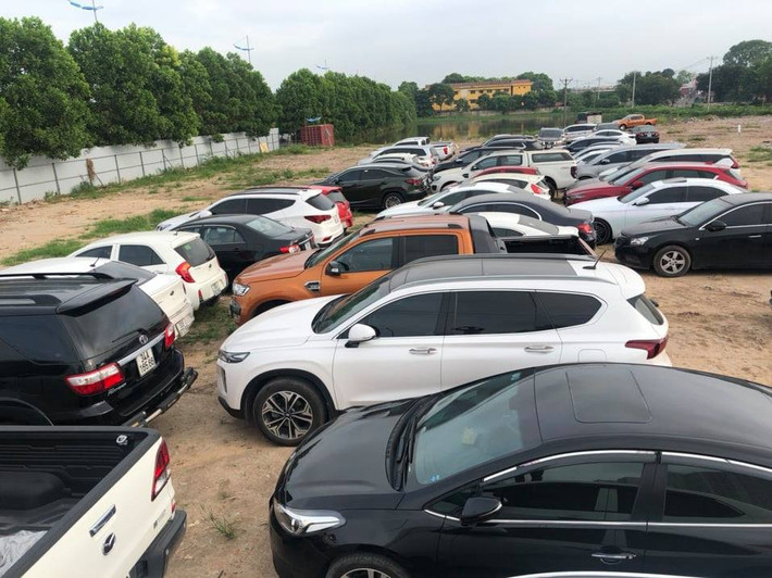 Ngày 31/5, anh Nguyễn Đình Thọ (SN 1973; quận Nam Từ Liêm, Hà Nội) trình báo bị mất 1 chiếc ô tô Toyota Innova, màu đồng BKS 30E -588.13 tại bãi gửi xe phía sau toà nhà A6A Nam Trung Yên, Trung Hoà, Cầu Giấy, Hà Nội. Cảnh sát sau đó trích xuất dữ liệu định vị có trên chiếc xe ô tô Toyota Innova cho thấy, định vị chiếc xe này bị mất tại thị trấn Văn Giang, Hưng Yên.