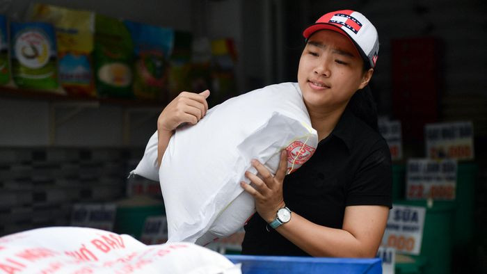 Công việc không quá vất vả, chị em đều quen thân nên tôi khá thoải mái khi làm ở đây. Tuy nhiên, thời gian tới khi có nhiều giải đấu hơn được tổ chức, tôi định nghỉ hẳn ở đây để tập trung làm trọng tài.