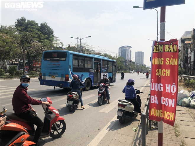Chỉ trong vài giờ, hàng tấn nông sản của người dân Hải Dương được người dân Hà Nội mua hết.
