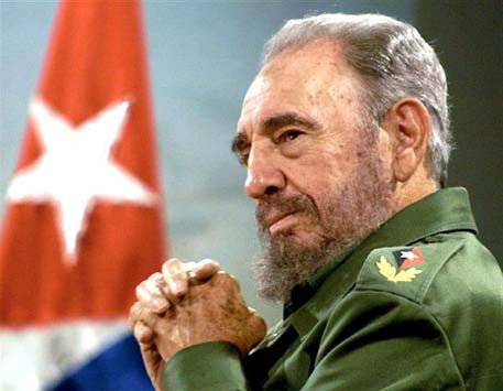 CIA đã dùng nhiều "chiêu" để ám sát nhà lãnh đạo Castro như bom xì gà, quần áo lặn bị nhiễm nấm, giấu thuốc độc trong hộp kem dưỡng da, dùng mafia... nhưng vẫn không giết được ông.