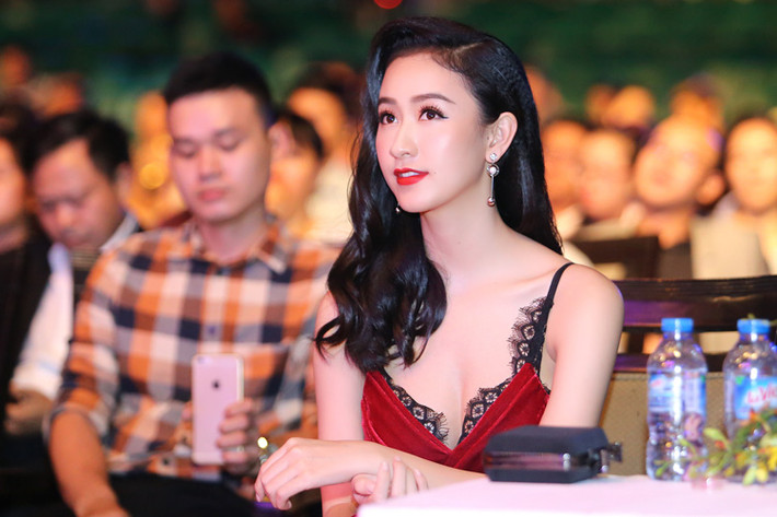 Gần đây, Á hậu 1 cuộc thi Hoa hậu Đại dương 2014 khá bận bịu với công việc kinh doanh của mình.
