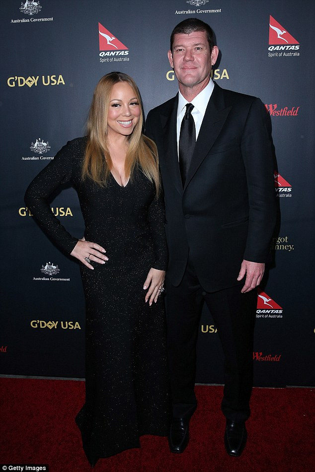 Trong thời gian quay chương trình truyền hình thực tế Mariah’s World, Mariah Carey vẫn là hôn thê của James Packer.
