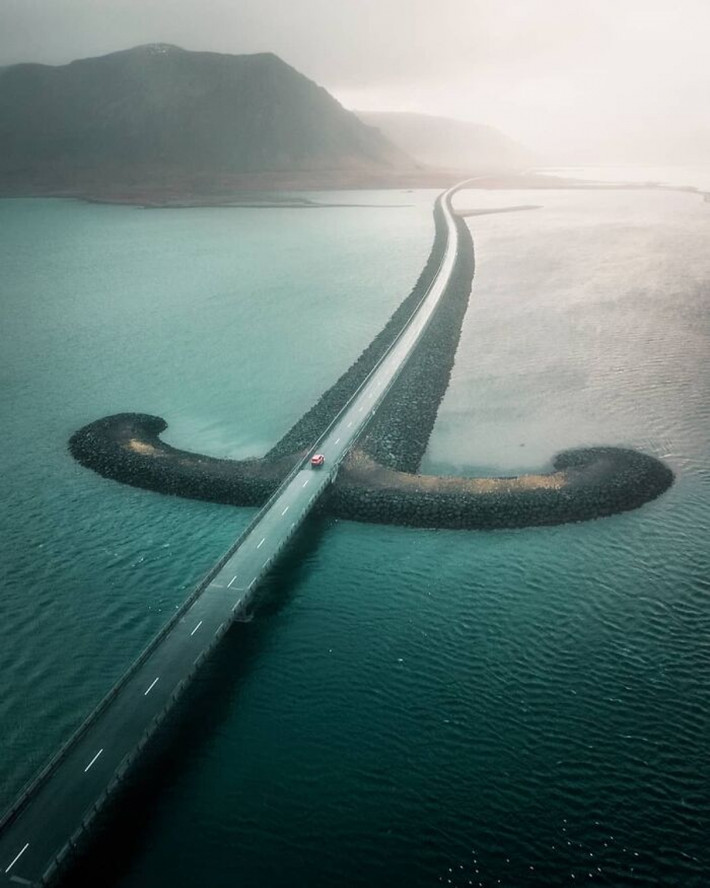 Con đường hình lưỡi gươm Viking ở Iceland.