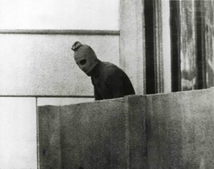 "Sự phẫn nộ của Chúa" là chiến dịch ám sát bí mật do Israel thực hiện để trả thù cho vụ 11 vận động viên của nước này bắt cóc và giết hại tại Thế vận hội Munich vào tháng 9/1972. Các chiến binh Palestine là thủ phạm vụ bắt cóc, tàn sát đẫm máu trên.