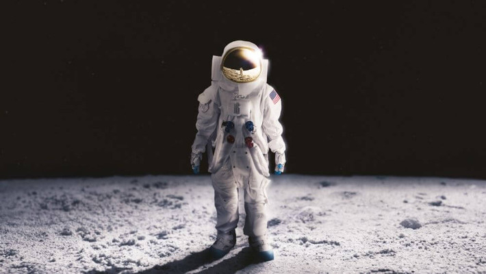 Nhóm chuyên gia NASA giả sử nếu độ sâu trung bình của đá Mặt Trăng là khoảng 10m và con người có thể chiết xuất toàn bộ oxy từ đó thì lượng khoáng chất này có thể hỗ trợ sự sống của 8 tỷ người trong khoảng 100.000 năm tới.