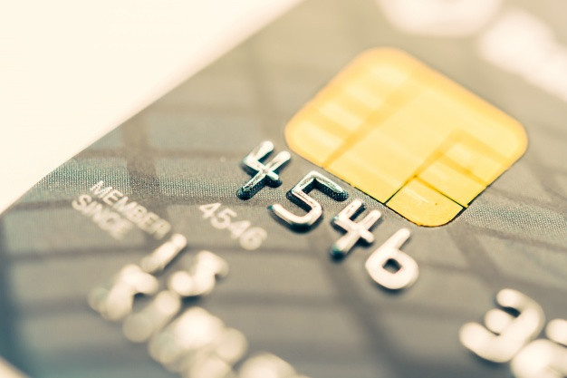 Hiện Ngân hàng Nhà nước Việt Nam không có quy định cụ thể về thủ tục đổi thẻ ATM công nghệ từ sang thẻ chip mà thực hiện theo quy định riêng của từng ngân hàng. Tuy nhiên, cách thức, thủ tục đổi thẻ ATM từ sang thẻ chip của các ngân hàng khá dễ dàng, đơn giản.