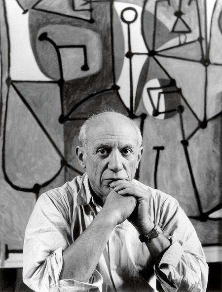 Năm 26 tuổi, Picasso khiến giới nghệ thuật mê đắm bởi bức tranh lập thể Les Demoiselles d'Avignon. Những năm sau đó, ông sáng tác nhiều kiệt tác hội họa có giá trị hàng tỷ USD. Không chỉ có tài hội họa, ông còn là nhà điêu khắc tài năng.
