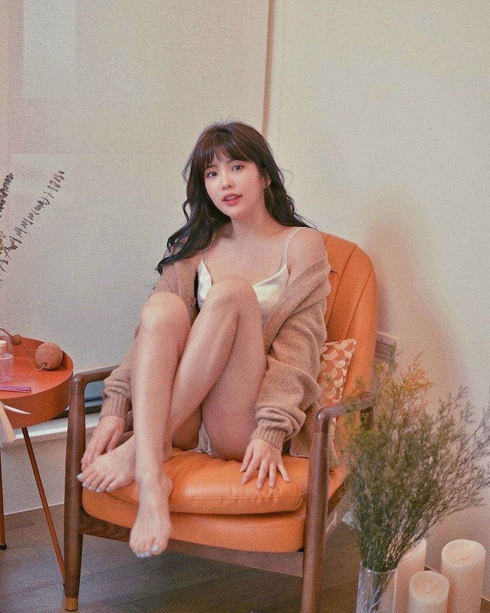Có thể thấy được, Ula Shen sở hữu một vẻ đẹp hoàn mỹ. Nụ cười rất sáng của cô nàng khiến người hâm mộ như muốn "tan chảy".