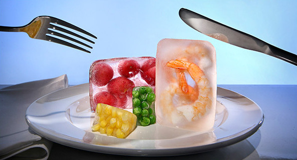 Thứ hai, không dùng đồ uống lạnh và đồ ăn lạnh. Những ngày thời tiết nóng ẩm, cơ thể dễ nóng nảy, khó chịu, nhiều người thích ăn đồ lạnh, uống một ít nước đá để hạ nhiệt.