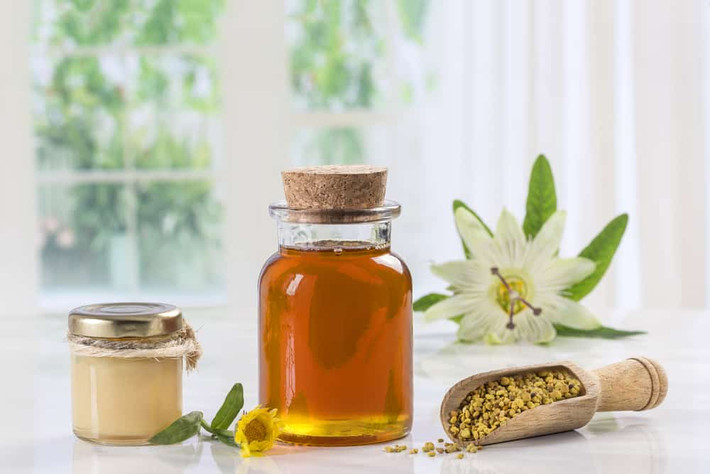Mặc dù so với mật ong, lượng đường trong sữa ong chúa không quá nhiều nhưng nếu dùng lâu dài và sử dụng quá nhiều chắc chắn sẽ làm tăng lượng đường.