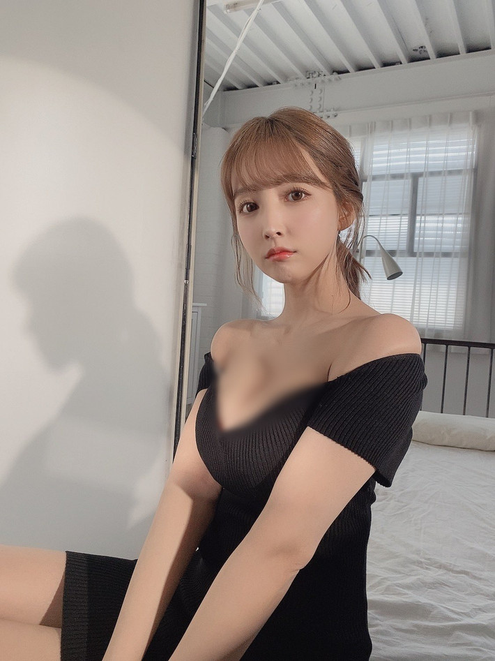 Họ cho rằng dù diện bất cứ trang phục nào, Mikami Yua cũng vẫn xinh đẹp, quyến rũ khó cưỡng.