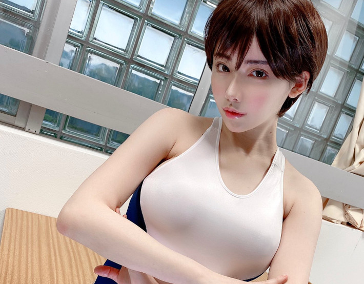 Gần đây, Yumi chuyển sang làm một Youtuber và ngay lập tức tích lũy được hơn 570.000 người đăng ký, theo dõi.