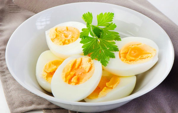 Tuy nhiên, có một số lưu ý khi ăn trứng, nếu sau khi ăn trứng mà bạn vẫn tiếp tục ăn hai loại thực phẩm dưới đây thì không chỉ ảnh hưởng đến giá trị dinh dưỡng của trứng mà còn có thể gây hại cho sức khỏe. Có thể nhiều người chưa biết rõ, chúng ta cùng nhau tham khảo nhé!