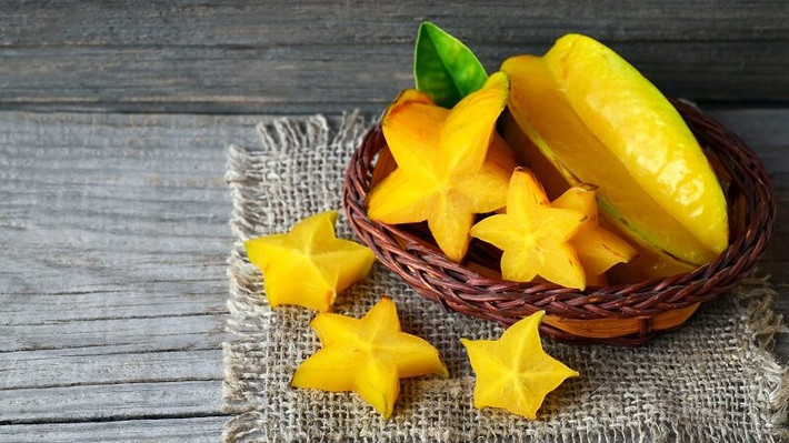 Người bình thường ăn khế, thận khỏe mạnh có thể đào thải chất độc ra khỏi cơ thể, vì vậy không dễ bị ngộ độc. Nhưng đối với những người có chức năng thận kém, dù chỉ cắn một miếng cũng có thể xảy ra nguy cơ ngộ độc.