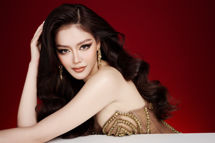 Là đơn vị đã từng đưa các người đẹp đi thi và giành chiến thắng trên nhiều đấu trường nhan sắc quốc tế như Hoa hậu Trái đất 2018 Nguyễn Phương Khánh, Á hậu Miss Supranational 2022 - Nguyễn Huỳnh Kim Duyên, công ty tiết lộ sẽ đồng hành cùng Đặng Thanh Ngân để có kết quả tốt nhất trên hành trình đến cuộc thi.