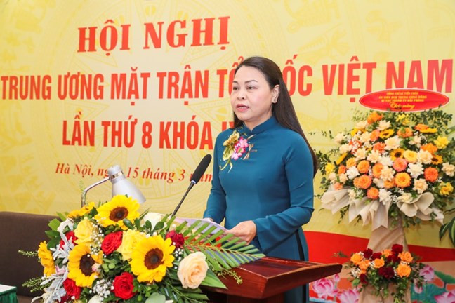 Bà Nguyễn Thị Thu Hà, sinh ngày 27/5/1970, quê quán: xã Ninh Tiến, huyện Hoa Lư, tỉnh Ninh Bình (nay là xã Ninh Tiến, TP Ninh Bình, tỉnh Ninh Bình).Trình độ học vấn: PGS, TS Tâm lý học, Cử nhân Khoa học ngành Tâm lý giáo dục.