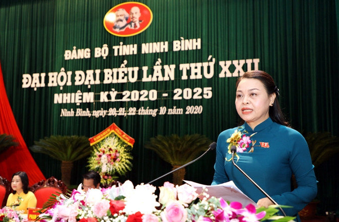 Trước khi giữ chức Phó Chủ tịch - Tổng Thư ký UBTƯ MTTQ Việt Nam khóa IX, bà Nguyễn Thị Thu Hà đã trải qua nhiều vị trí công tác như cán bộ, Phó Chủ tịch Hội Liên hiệp Phụ nữ huyện Hoa Lư- tỉnh Ninh Bình; Giảng viên khoa Phụ vận, Phụ trách Phòng Tổ chức hành chính (tháng 6/2004), Phó Giám đốc Trường Cán bộ Phụ nữ Trung ương (tháng 6/2005). Bí thư Đảng ủy Trường Cán bộ Phụ nữ Trung ương (tháng 12/2006).