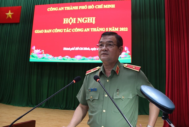Thời gian qua, dưới sự chỉ đạo của Thiếu tướng Lê Hồng Nam, Công an TPHCM đã triển khai đồng bộ các giải pháp, thực hiện các chuyên đề phòng ngừa, đấu tranh trấn áp, ngăn chặn kịp thời và hiệu quả trước các âm mưu chống phá của các thế lực thù địch và các loại tội phạm để đảm bảo an ninh chính trị, trật tự an toàn xã hội địa bàn thành phố. Đồng thời chủ động, kiên quyết triệt để đấu tranh trấn áp tội phạm với 5 giải pháp.