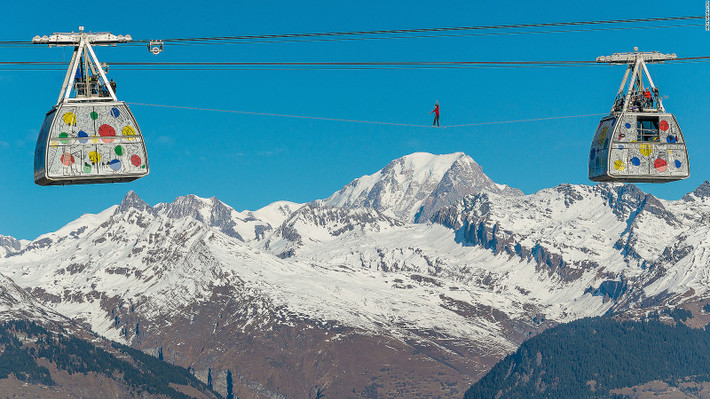 Vanoise Express (Les Arcs, Pháp): Tuyến cáp này treo nối 2 khu trượt tuyết của Pháp là Les Arcs và La Plagne. Mỗi chiếc cabin có sức chứa 200 hành khách và vận hành suốt tuyến trong khoảng thời gian 4 phút.