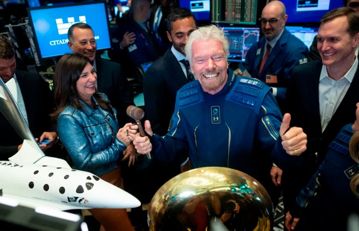 Công ty Virgin Galactic do tỷ phú người Anh Richard Branson sáng lập mới công bố thông tin về kế hoạch chinh phục vũ trụ. Theo đó, ông Branson nằm trong số 6 người trên chuyến bay thử vào vũ trụ của Virgin Galactic diễn ra vào ngày 11/7 tới đây.