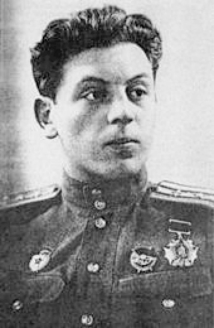 Đến tháng 1/1960, Vasili được phóng thích. Sau khi ra tù, ông được khôi phục lại quân tịch và được hưởng lương hưu mỗi tháng 300 rúp. Ông cũng được điều trị để chữa việc nghiện rượu. Tháng 3/1962, Vasili qua đời do những di chứng của việc nghiện rượu mãn tính.