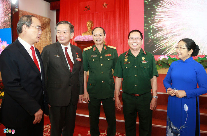 Bí thư Nguyễn Thiện Nhân cũng nhấn mạnh những định hướng quan trọng mà chính quyền, đảng bộ thành phố đã, đang và sẽ tiếp tục đi theo là lấy sự hài lòng của nhân dân làm thước đo cho thành công. Thúc đẩy phong trào đổi mới sáng tạo, tăng năng suất lao động, phấn đấu trở thành địa phương sáng tạo nhất nước với thành phố sáng tạo phía đông. Đảng viên phải là người tiên phong, không vi phạm pháp luật, hết lòng phục vụ nhân dân, xây dựng chính quyền vững mạnh, trong sạch...