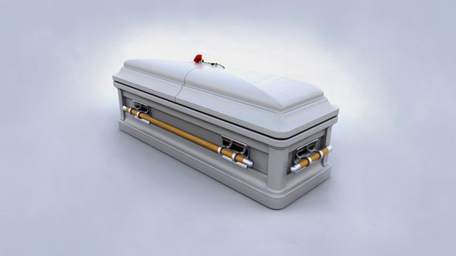 Thủy phân kiềm hay còn gọi là thiêu xác bằng nước là hình thức mai táng mới được khá nhiều người lựa chọn. Hình thức mai táng này dùng nước để phân hủy thi hài người quá cố.