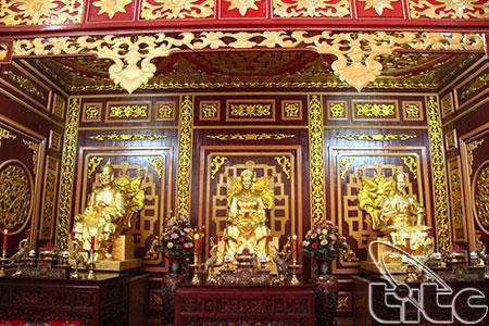 Trần Quang Diệu là rường cột của nhà Tây Sơn. Ông từng giữ những chức vụ quan trọng như: Đô đốc, Đại Đô đốc, Đại Tổng quản, Trấn thủ Nghệ An, Thiếu phó.