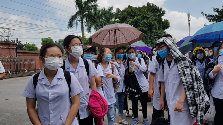 Không tránh khỏi tâm trạng lo lắng khi vào tâm dịch.