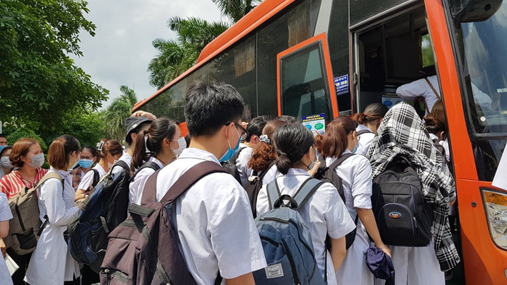 Chuyến xe đưa các em đến Bắc Giang và Bắc Ninh.