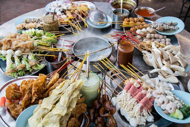 Món ăn ở Penang luôn có sức hấp dẫn riêng. Bạn sẽ ngạc nhiên khi biết rằng, thành phố này nhiều năm liền được bình chọn là “nhà bếp của thế giới", “thiên đường đồ ăn, “thành phố ẩm thực tốt nhất châu Á".