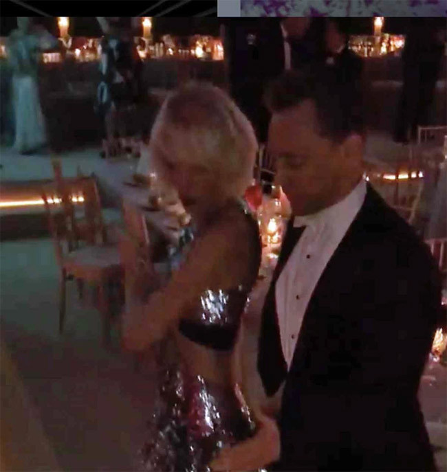 Cặp Taylor và Tom bắt đầu dính lấy nhau kể từ sự kiện Met Gala vào tháng 5/2016. Tối hôm đó họ còn nhảy cùng nhau. Theo một nguồn tin, Tom đã không để phí thời gian khi biết Taylor đã độc thân và rủ luôn cô đi chơi. Anh còn liên tục nhắn tin và tặng hoa cho nữ ca sĩ.