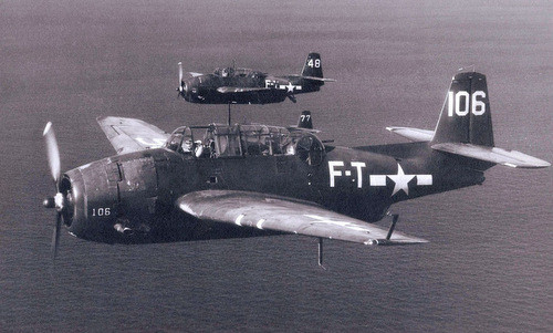 Ban đầu, một trong số 5 oanh tạc cơ ngư lôi TBM Avenger thông báo không thể xác định phương hướng và phát đi tín hiệu cầu cứu.