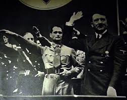 Trước khi chết, Rudolf Hess bày tỏ nguyện vọng được chôn tại một nghĩa trang ở thị trấn Wunsiedel thuộc xứ Bavaria, phía nam nước Đức - nơi cha mẹ hắn có một ngôi nhà nghỉ vào mùa hè. Do vậy, sau khi được hội đồng nhà thờ địa phương Lutheran chuẩn thuận, thi hài Rudolf Hess được chôn cất tại nghĩa trang trên.