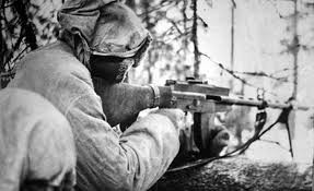 Ông rơi vào tình trạng hôn mê trong 1 tuần và tỉnh dậy vào ngày 13/3/1940. Sau khi thức dậy, ông được thông tin rằng cuộc chiến đã kết thúc. Với những thành tích trên chiến trường, ông được quân đội Phần Lan thăng cấp.
