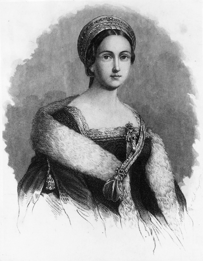 Điều này khiến vua Henry VIII buồn phiền khi mãi vẫn chưa có con trai nối dõi. Theo đó, Hoàng hậu Anne Boleyn dần bị thất sủng do nhà vua Henry VIII không còn yêu chiều hết mực như xưa.