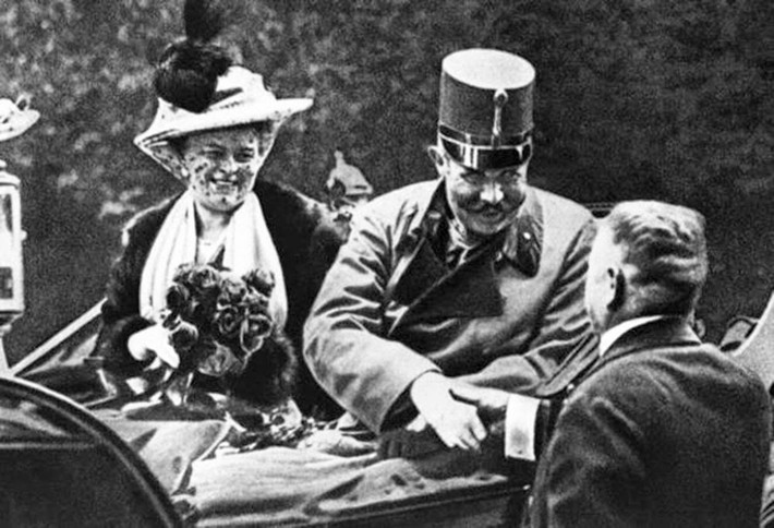 Vụ ám sát Thái tử Áo-Hung Franz Ferdinand là một sự kiện tồi tệ trong lịch sử. Vào năm 12 tuổi, ông trở thành người kế vị ngai vàng sau khi người anh họ qua đời.