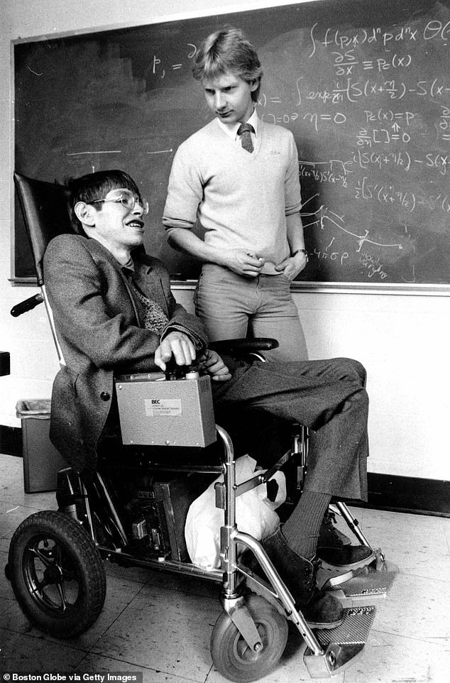 Dự đoán của Hawking nằm trong các tài liệu được công bố sau khi nhà vật lý qua đời.