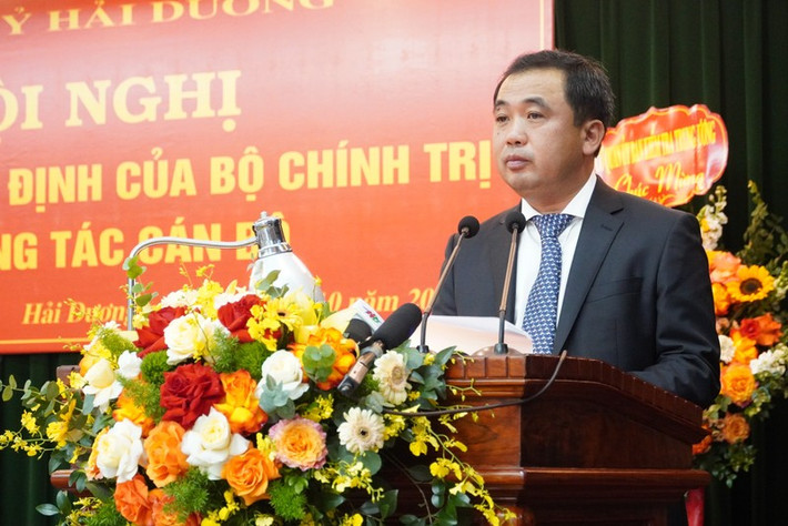 Ông Trần Đức Thắng, sinh năm 1973; Quê quán: tỉnh Vĩnh Phúc; Dân tộc: Kinh; Trình độ chuyên môn: Tiến sỹ. Trước tháng 10/2018, ông Thắng là Phó Cục trưởng rồi Cục trưởng Cục Quản lý công sản, Bộ Tài chính.