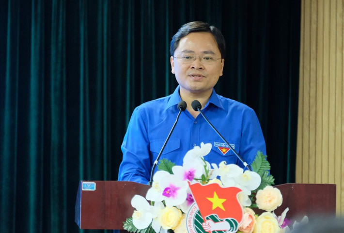 Ông Nguyễn Anh Tuấn từng là cán bộ Phòng Quản lý khoa học; giảng viên khoa Ngân hàng - Tài chính, Bí thư Đoàn Trường Đại học Kinh tế quốc dân (Hà Nội), sau đó là Ủy viên Ban Chấp hành Trung ương Đoàn khóa IX, Phó trưởng ban Thanh niên trường học Trung ương Đoàn. Trải qua nhiều vị trí công tác khác nhau tại Trung ương Đoàn, ngày 18/8/2014, Hội nghị Ban Chấp hành Trung ương Đoàn lần thứ VI, khóa X đã bầu bổ sung ông Nguyễn Anh Tuấn làm Bí thư Trung ương Đoàn nhiệm kỳ 2012 - 2017.