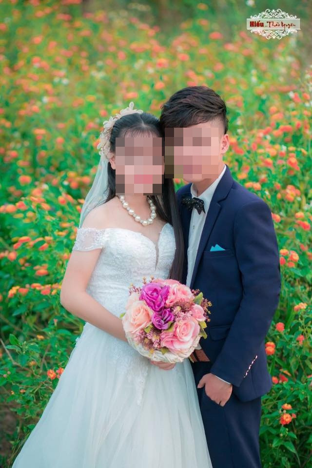 Dù chưa rõ thực hư đây có phải là ảnh cưới của một cặp đôi "Em chưa 18" hay không nhưng đa phần cư dân mạng đều tỏ ra bất ngờ khi tuổi đời của cô dâu chú rể còn quá trẻ, thậm chí còn chưa đủ tuổi kết hôn theo như pháp luật quy định hiện hành (nam là 20 tuổi và nữ là 18 tuổi).